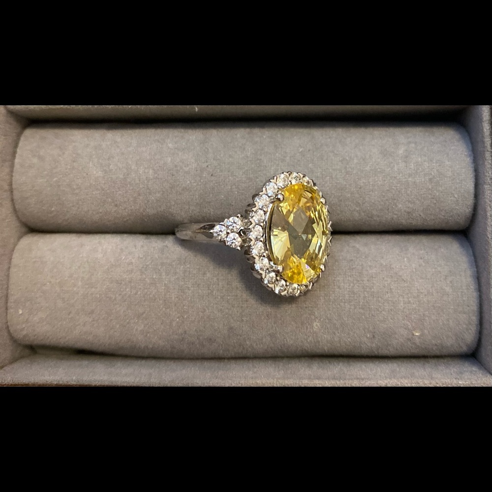 QVC RING - Picture 2 of 2